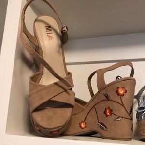Brand new MIA wedge RARE